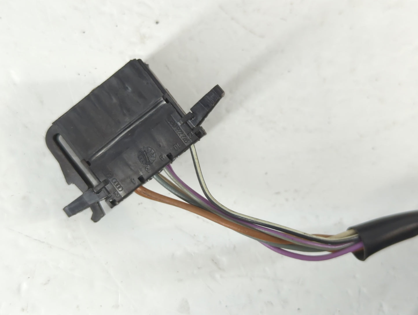 2005 Volkswagen Passat Driver Side View Mirror - Left Door Mirror OEM Used - Oemusedautoparts1.com