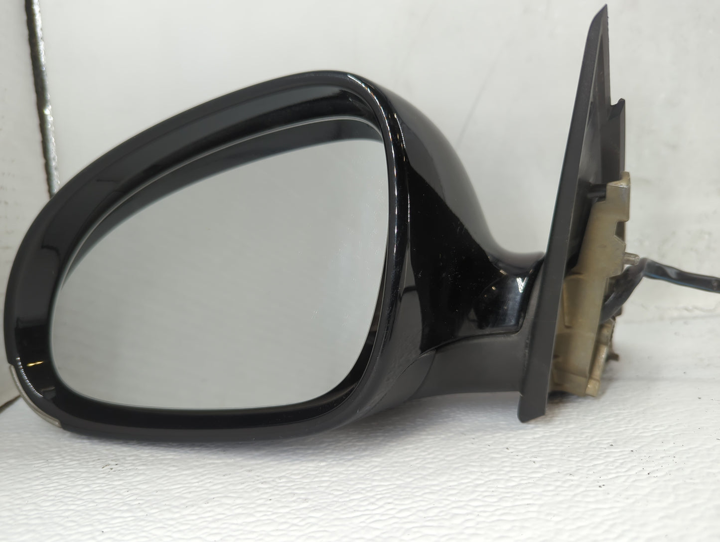 2005 Volkswagen Passat Driver Side View Mirror - Left Door Mirror OEM Used - Oemusedautoparts1.com