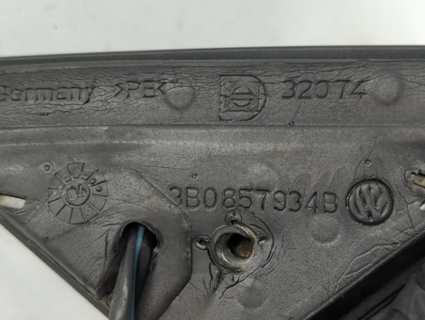 2005 Volkswagen Passat Passenger Side View Mirror - Right Door Mirror OEM Used - Oemusedautoparts1.com