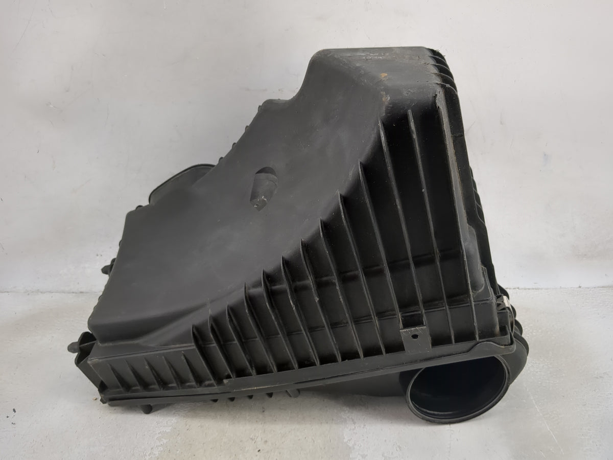 2004-2007 Volkswagen Touareg Air Cleaner Intake-duct Hose Tube - Oemusedautoparts1.com