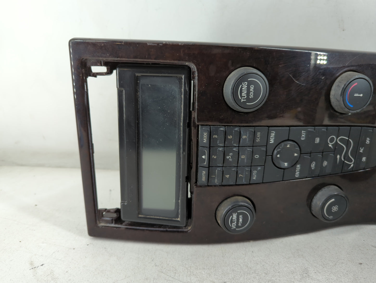 2004-2006 Volvo S40 Radio Control Panel - Oemusedautoparts1.com