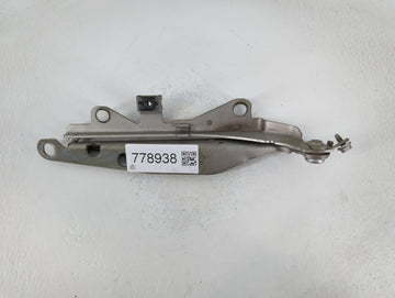 2005 Volvo S80 Driver Left Hood Hinge