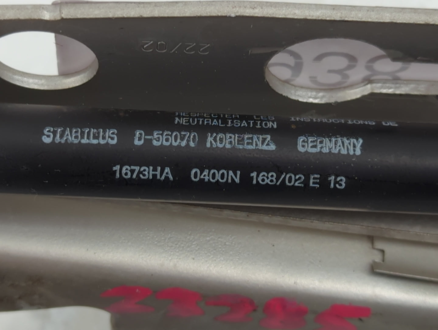 2005 Volvo S80 Driver Left Hood Hinge 778938 - Oemusedautoparts1.com