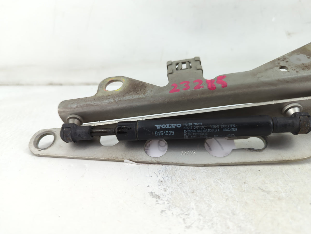 2005 Volvo S80 Driver Left Hood Hinge 778939 - Oemusedautoparts1.com