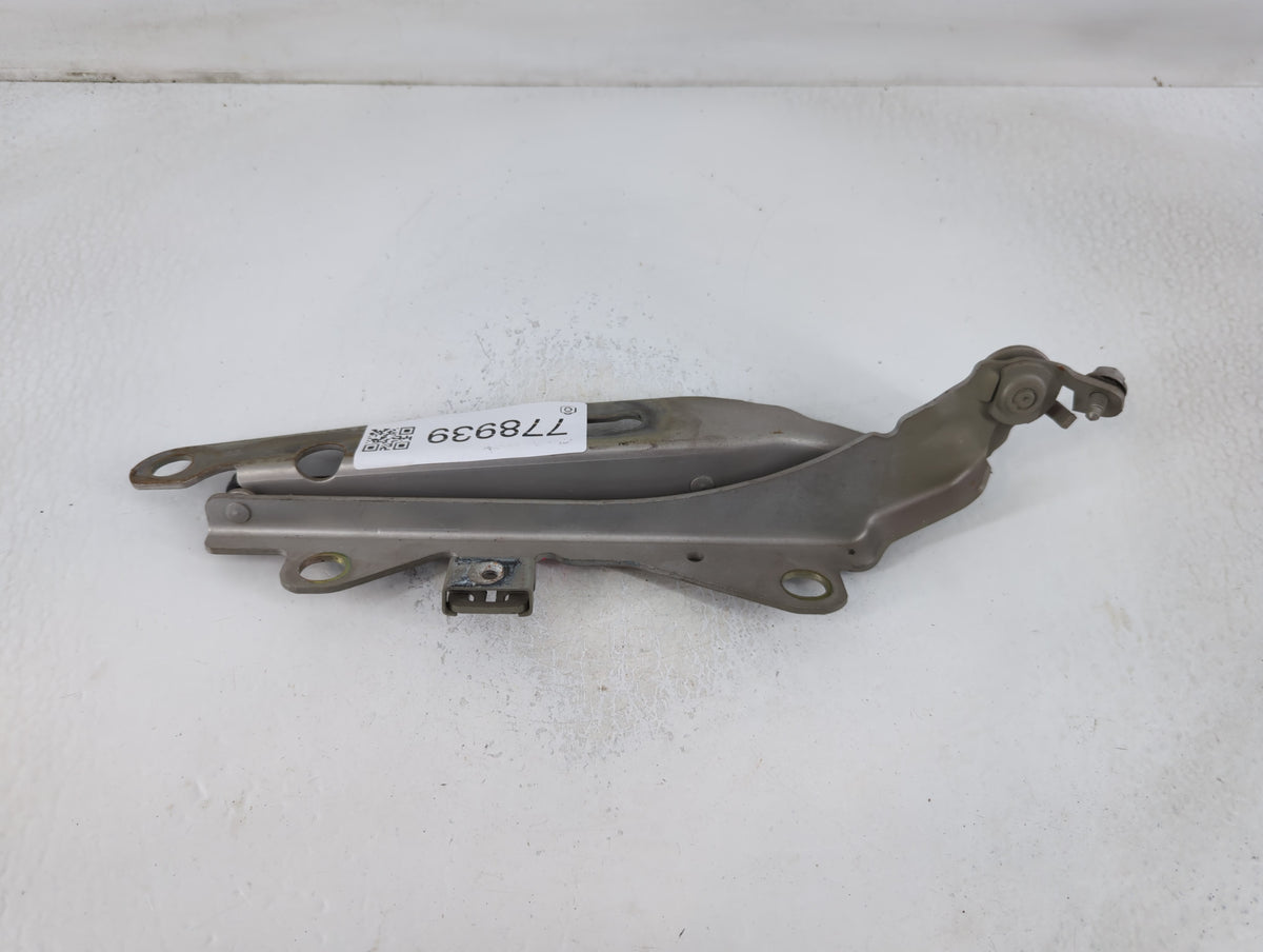 2005 Volvo S80 Driver Left Hood Hinge 778939 - Oemusedautoparts1.com