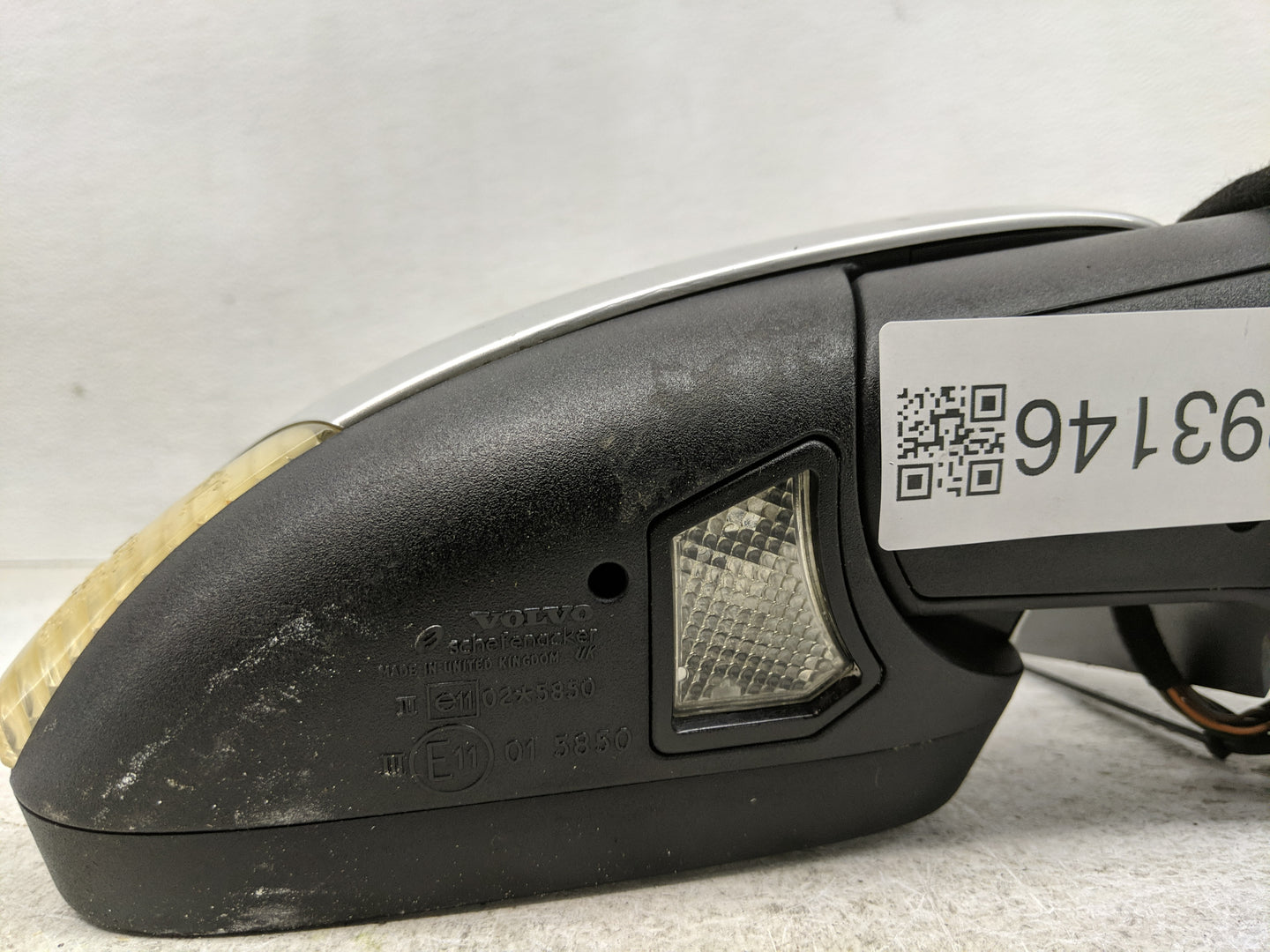 2005 Volvo V40 Passenger Side View Mirror - Right Door Mirror OEM Used - Oemusedautoparts1.com