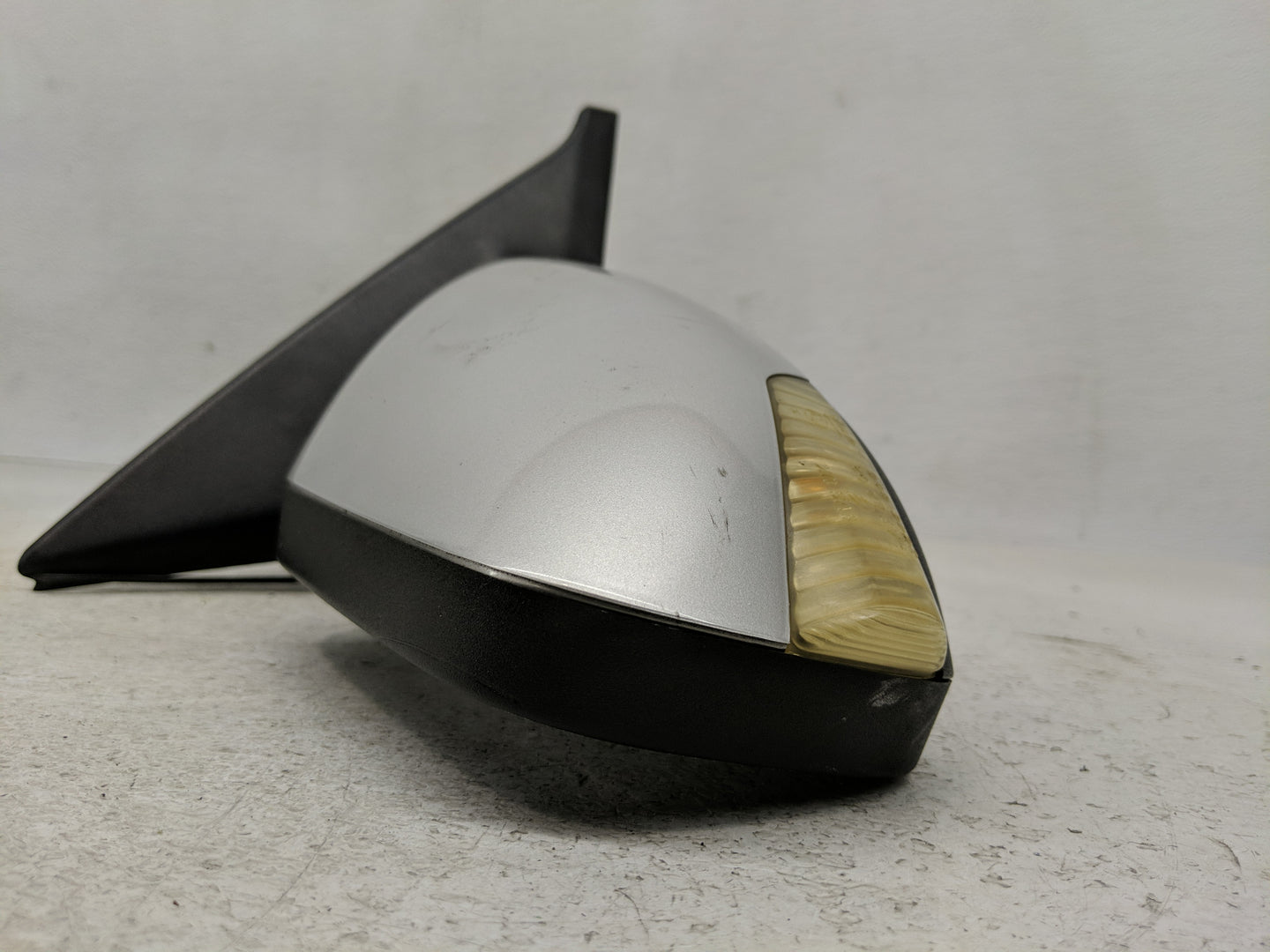 2005 Volvo V40 Passenger Side View Mirror - Right Door Mirror OEM Used - Oemusedautoparts1.com