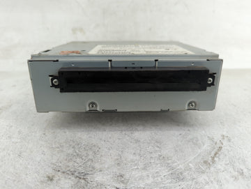 2005 Volvo V40 Radio AM FM Cd Player Receiver Replacement P/N:30679250-1 Fits Fits 2004 2006 2007 OEM Used Auto Parts - Oemu