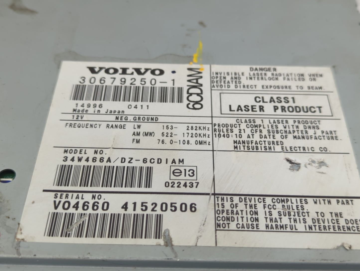 2005 Volvo V40 Radio AM FM Cd Player Receiver Replacement P/N:30679250-1 Fits Fits 2004 2006 2007 OEM Used Auto Parts - Oemu