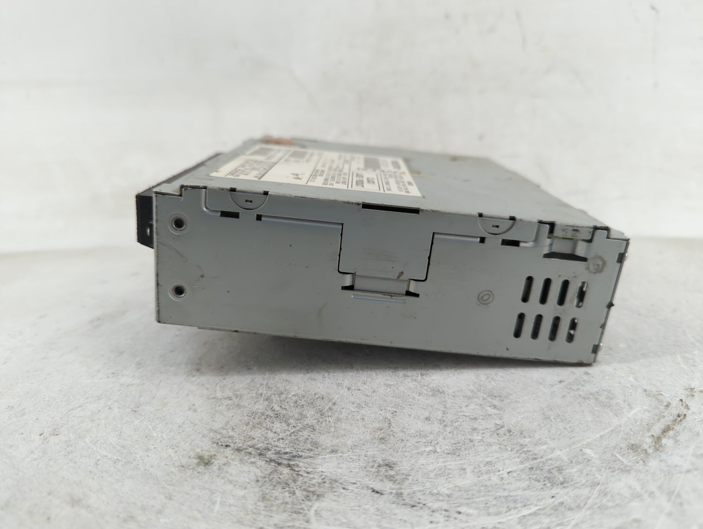 2005 Volvo V40 Radio AM FM Cd Player Receiver Replacement P/N:30679250-1 Fits Fits 2004 2006 2007 OEM Used Auto Parts - Oemu