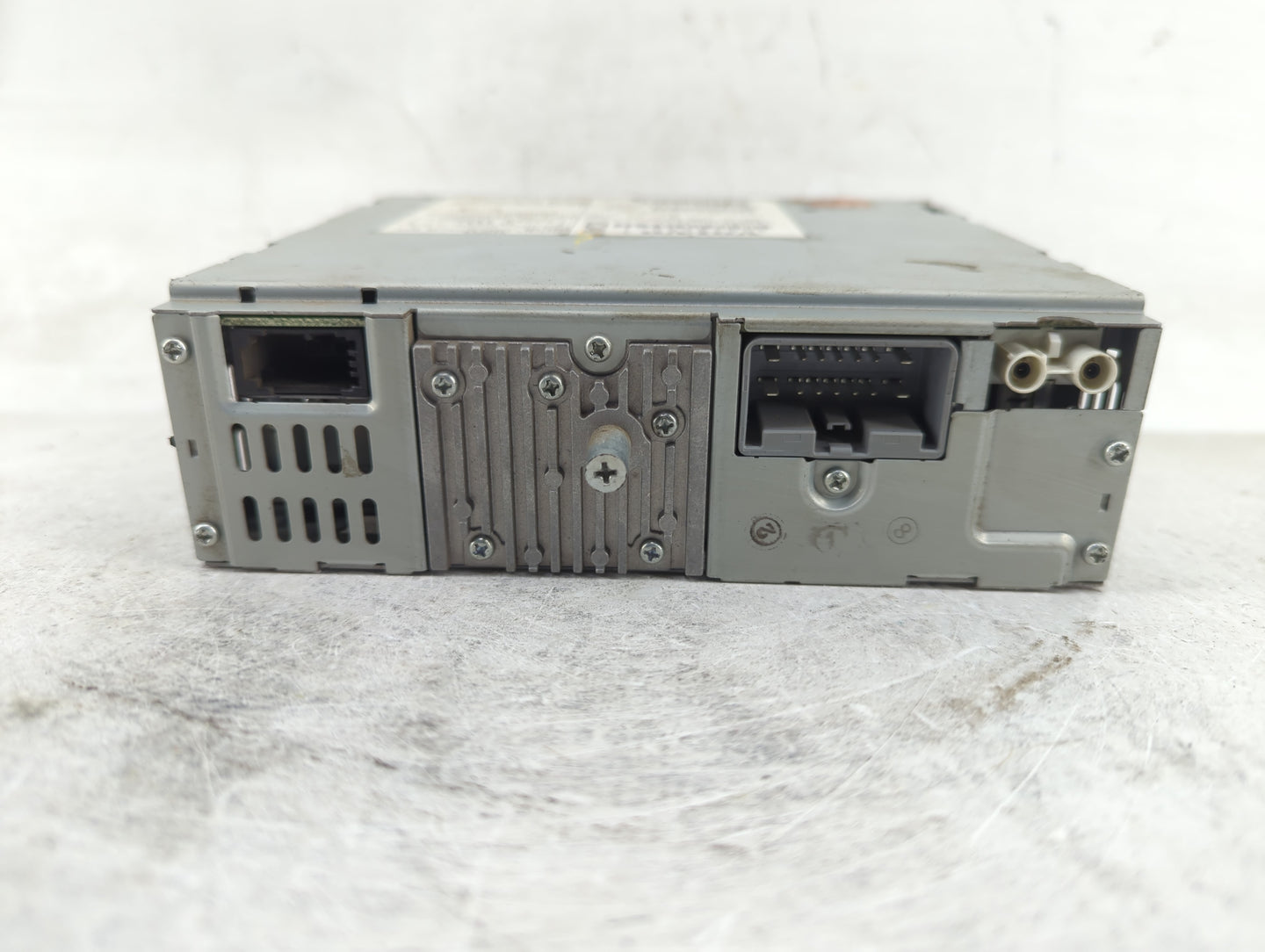 2005 Volvo V40 Radio AM FM Cd Player Receiver Replacement P/N:30679250-1 Fits Fits 2004 2006 2007 OEM Used Auto Parts - Oemu