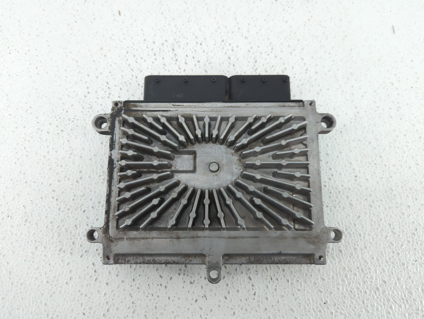 2005 Volvo V40 PCM Engine Control Computer ECU ECM PCU OEM P/N:P30650677 P30743102 Fits Fits 2004 2006 OEM Used Auto Parts -