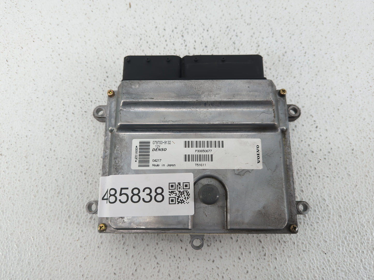 2005 Volvo V40 PCM Engine Control Computer ECU ECM PCU OEM P/N:P30650677 P30743102 Fits Fits 2004 2006 OEM Used Auto Parts -