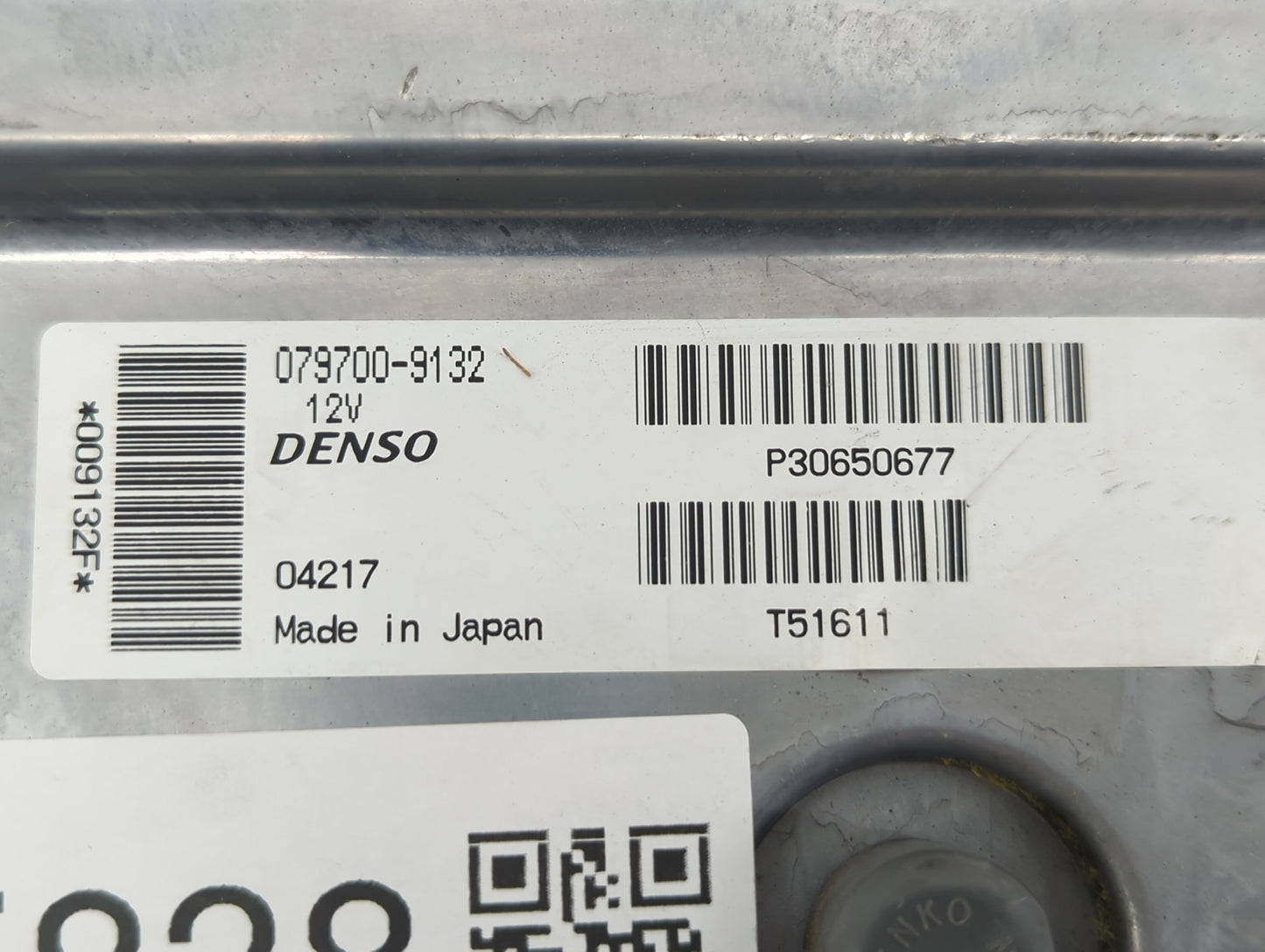 2005 Volvo V40 PCM Engine Control Computer ECU ECM PCU OEM P/N:P30650677 P30743102 Fits Fits 2004 2006 OEM Used Auto Parts -