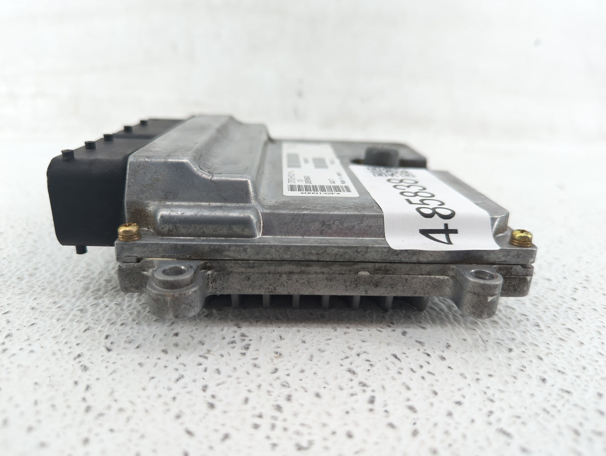 2005 Volvo V40 PCM Engine Control Computer ECU ECM PCU OEM P/N:P30650677 P30743102 Fits 2004 2006 OEM Used Auto Parts - Oemu