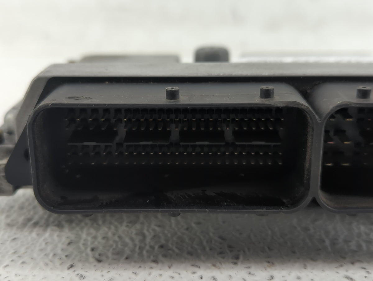 2005 Volvo V40 PCM Engine Control Computer ECU ECM PCU OEM P/N:P30650677 P30743102 Fits 2004 2006 OEM Used Auto Parts - Oemu