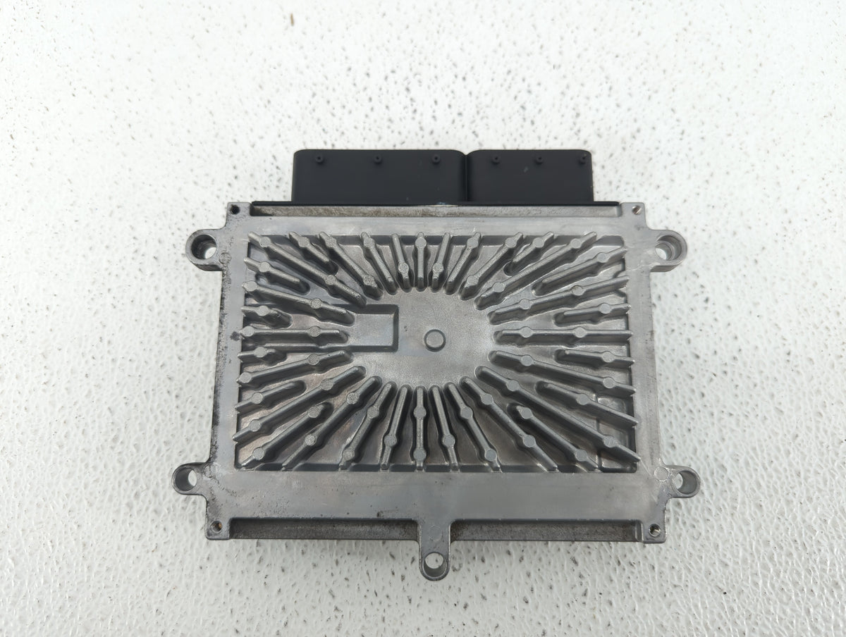 2005 Volvo V40 PCM Engine Control Computer ECU ECM PCU OEM P/N:P30650677 P30743102 Fits 2004 2006 OEM Used Auto Parts - Oemu