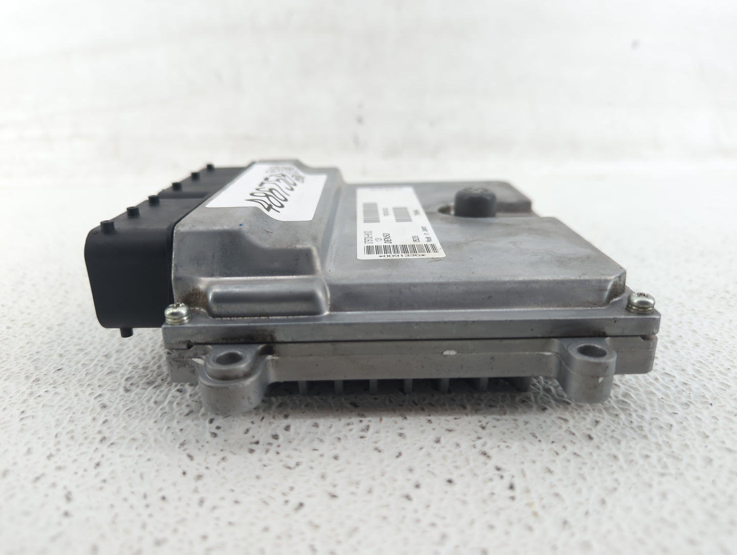 2005 Volvo V40 PCM Engine Control Computer ECU ECM PCU OEM P/N:P30650677 P30743102 Fits Fits 2004 2006 OEM Used Auto Parts -