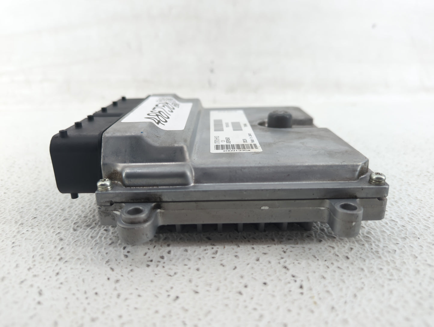 2005 Volvo V40 PCM Engine Control Computer ECU ECM PCU OEM P/N:P30650677 P30743102 Fits Fits 2004 2006 OEM Used Auto Parts -