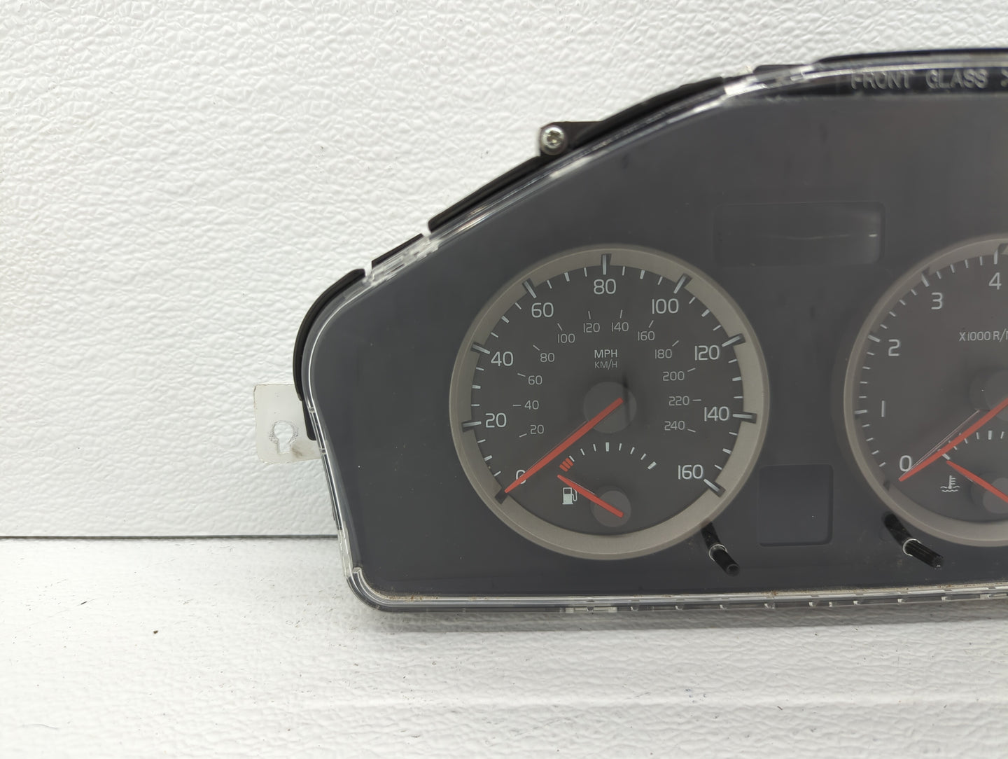 2005-2007 Volvo V50 Instrument Cluster Speedometer Gauges P/N:30710072 30728646, 30786345, 30669184 Fits Fits 2004 2005 2006