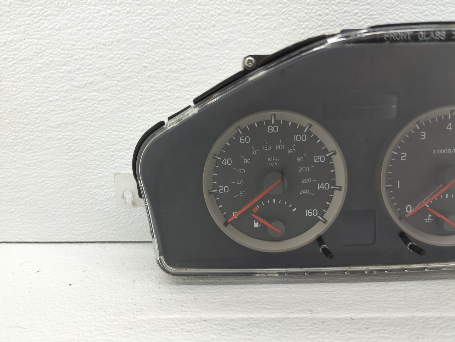 2005-2007 Volvo V50 Instrument Cluster Speedometer Gauges P/N:30710072 30728646, 30786345, 30669184 Fits Fits 2004 2005 2006