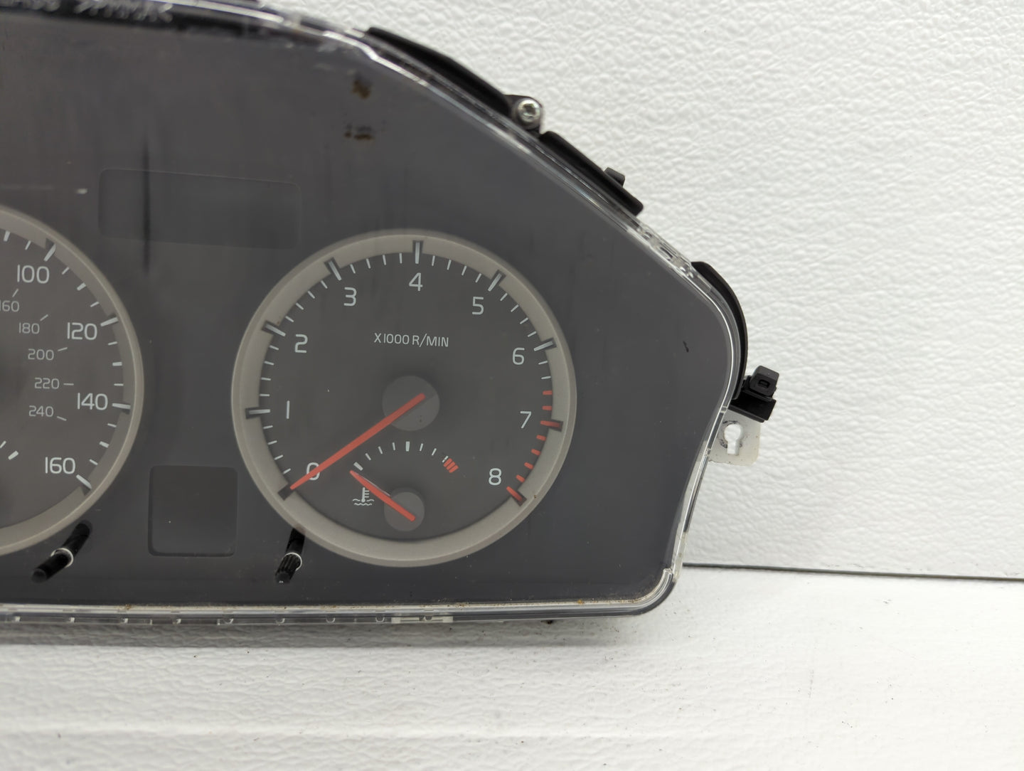 2005-2007 Volvo V50 Instrument Cluster Speedometer Gauges P/N:30710072 30728646, 30786345, 30669184 Fits Fits 2004 2005 2006