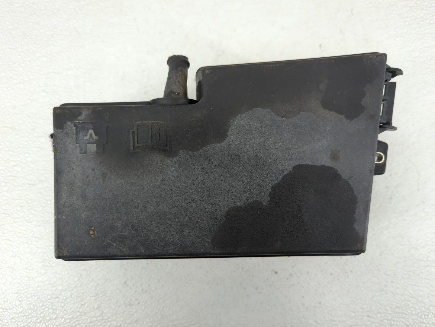 2005 Volvo V50 Fusebox Fuse Box Panel Relay Module P/N:518818000 Fits OEM Used Auto Parts - Oemusedautoparts1.com
