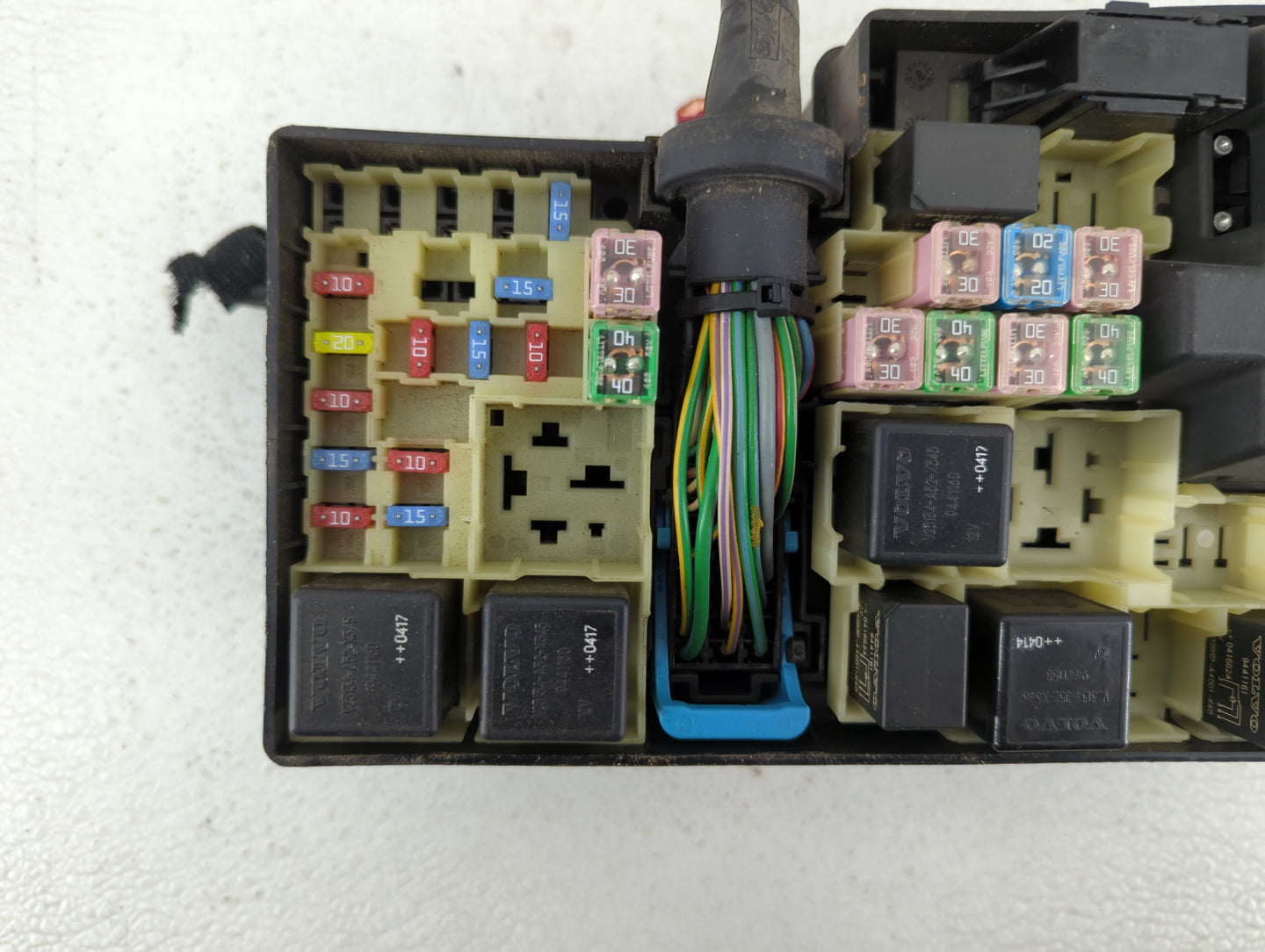 2005 Volvo V50 Fusebox Fuse Box Panel Relay Module P/N:518818000 Fits OEM Used Auto Parts - Oemusedautoparts1.com