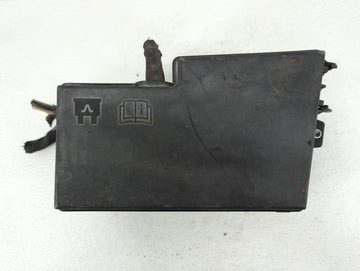 2005 Volvo V50 Fusebox Fuse Box Panel Relay Module P/N:518818000 8688040 Fits OEM Used Auto Parts - Oemusedautoparts1.com