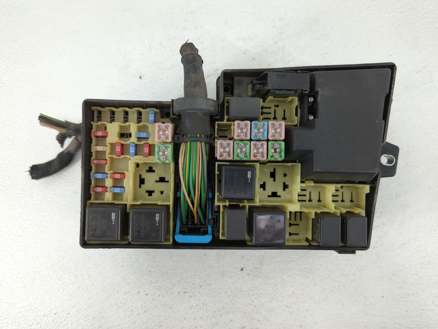 2005 Volvo V50 Fusebox Fuse Box Panel Relay Module P/N:518818000 8688040 Fits OEM Used Auto Parts - Oemusedautoparts1.com
