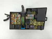 2005 Volvo V50 Fusebox Fuse Box Panel Relay Module P/N:518818000 8688040 Fits OEM Used Auto Parts - Oemusedautoparts1.com