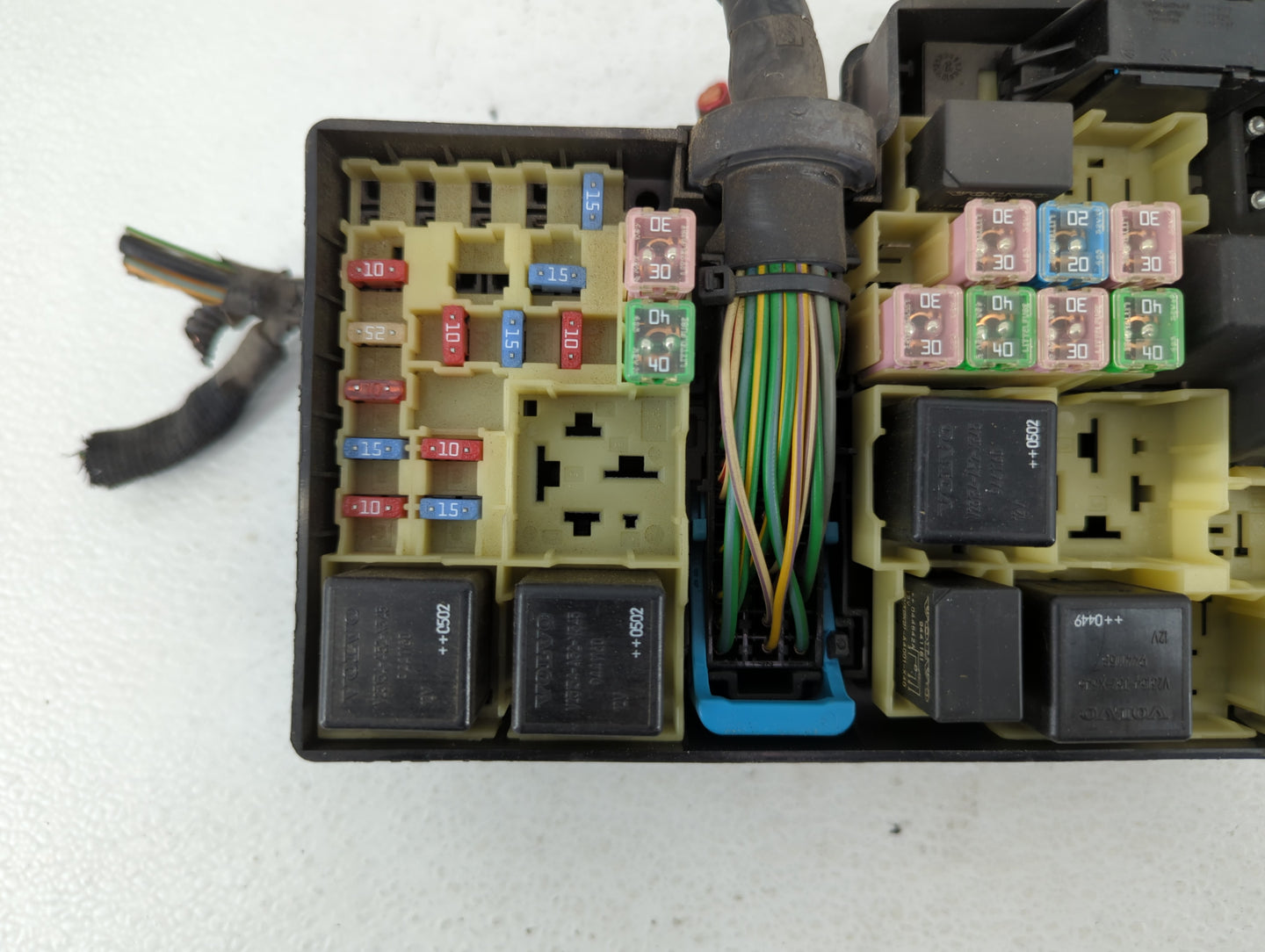 2005 Volvo V50 Fusebox Fuse Box Panel Relay Module P/N:518818000 8688040 Fits OEM Used Auto Parts - Oemusedautoparts1.com