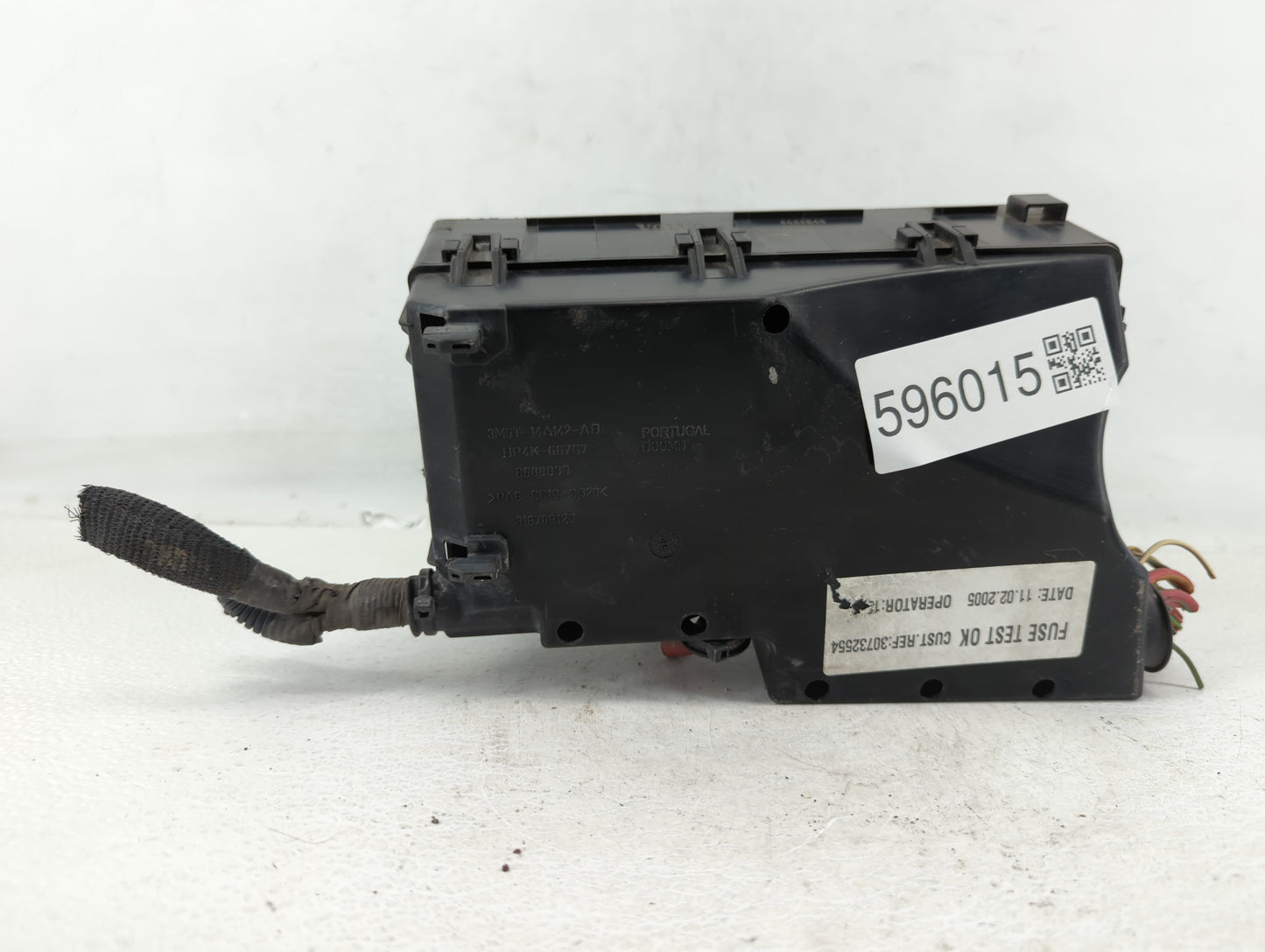 2005 Volvo V50 Fusebox Fuse Box Panel Relay Module P/N:518818000 8688040 Fits OEM Used Auto Parts - Oemusedautoparts1.com