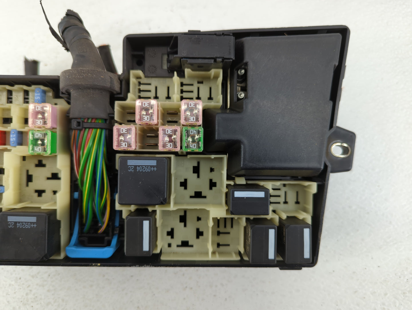 2005 Volvo V50 Fusebox Fuse Box Panel Relay Module P/N:518818000 8688040 Fits OEM Used Auto Parts - Oemusedautoparts1.com