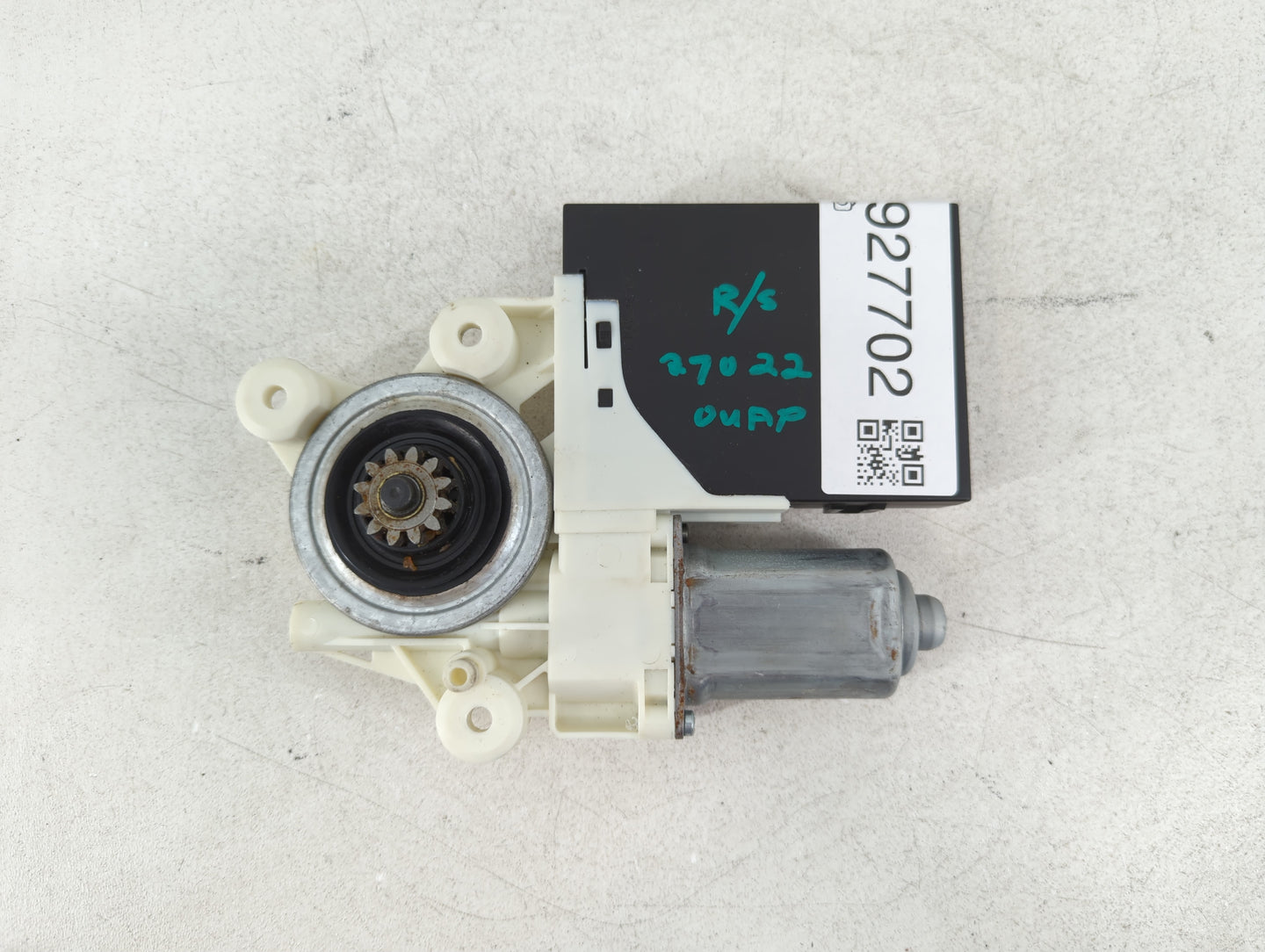 2005 Volvo V50 Passenger Front Right Power Window Motor - Oemusedautoparts1.com