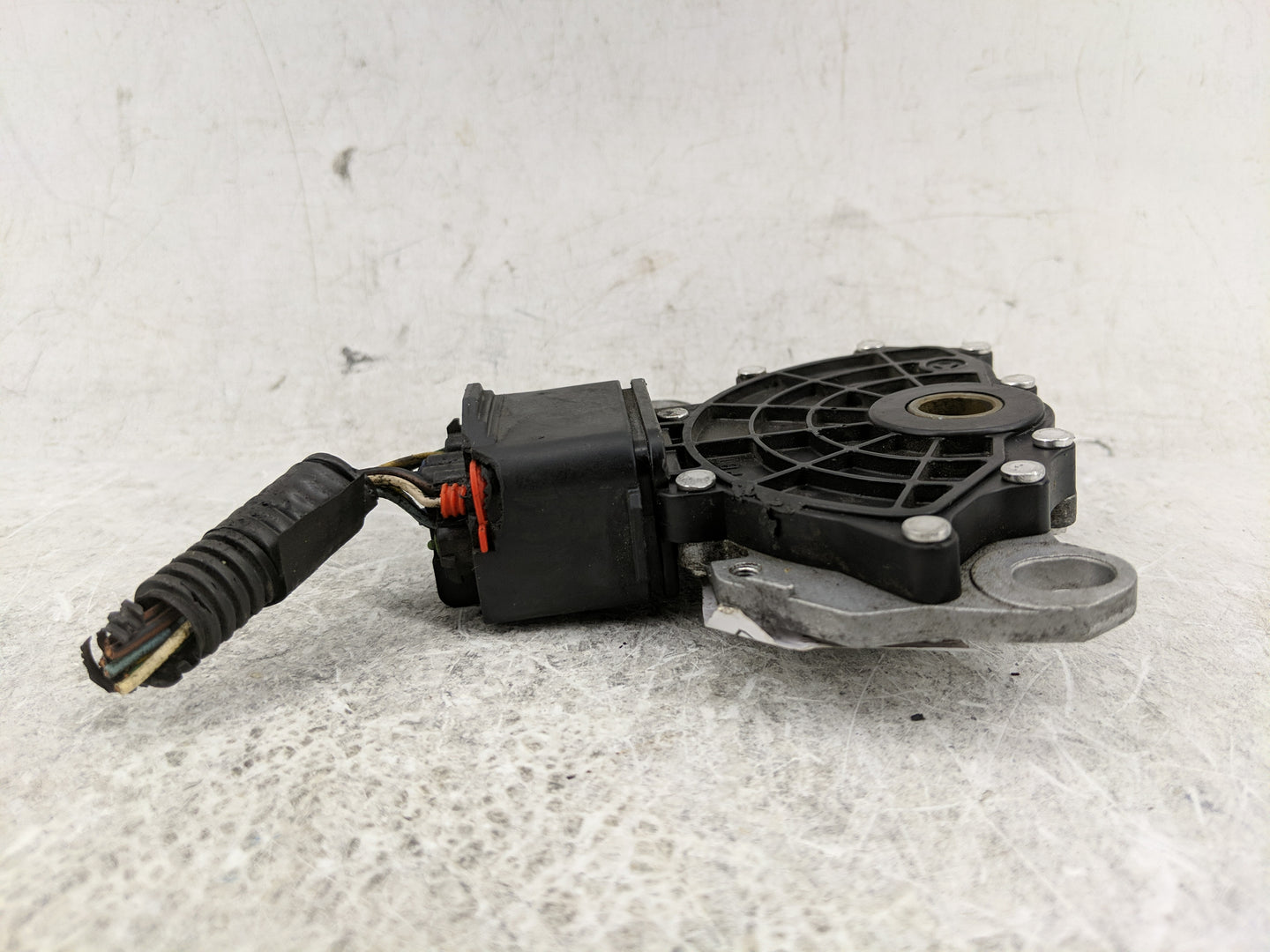 2005-2007 Volvo V70 Chassis Control Module Ccm Bcm Body Control - Oemusedautoparts1.com