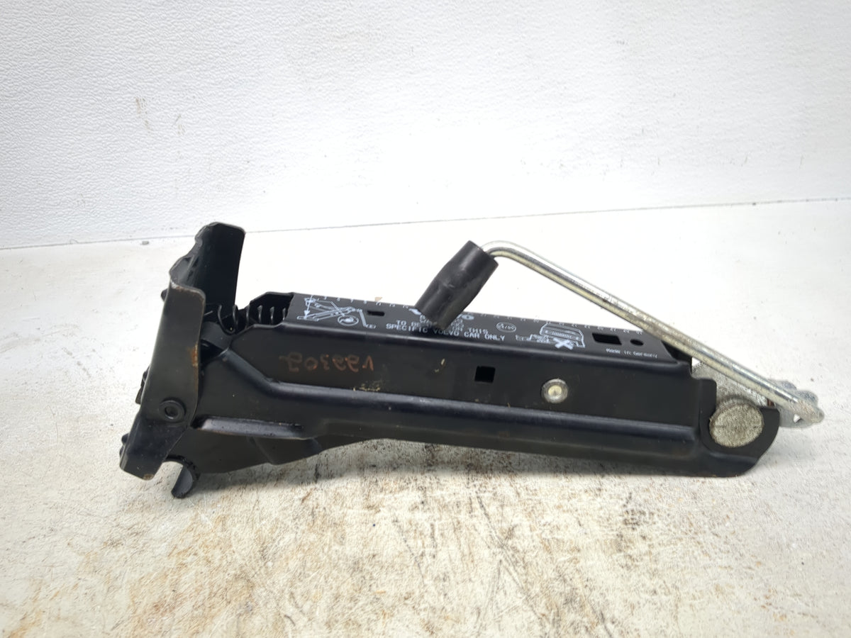 2005 Volvo V70 Spare Scissor Car Jack - Oemusedautoparts1.com