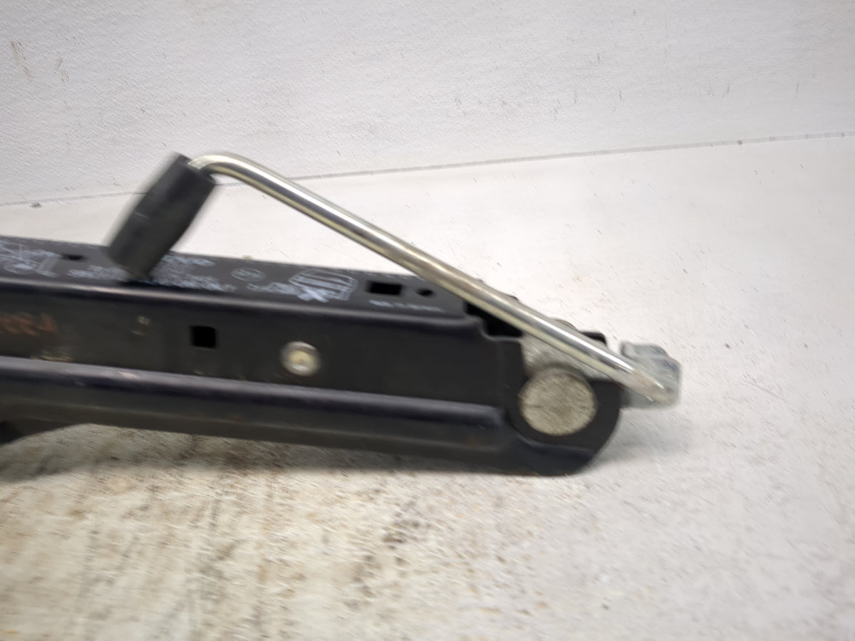 2005 Volvo V70 Spare Scissor Car Jack - Oemusedautoparts1.com