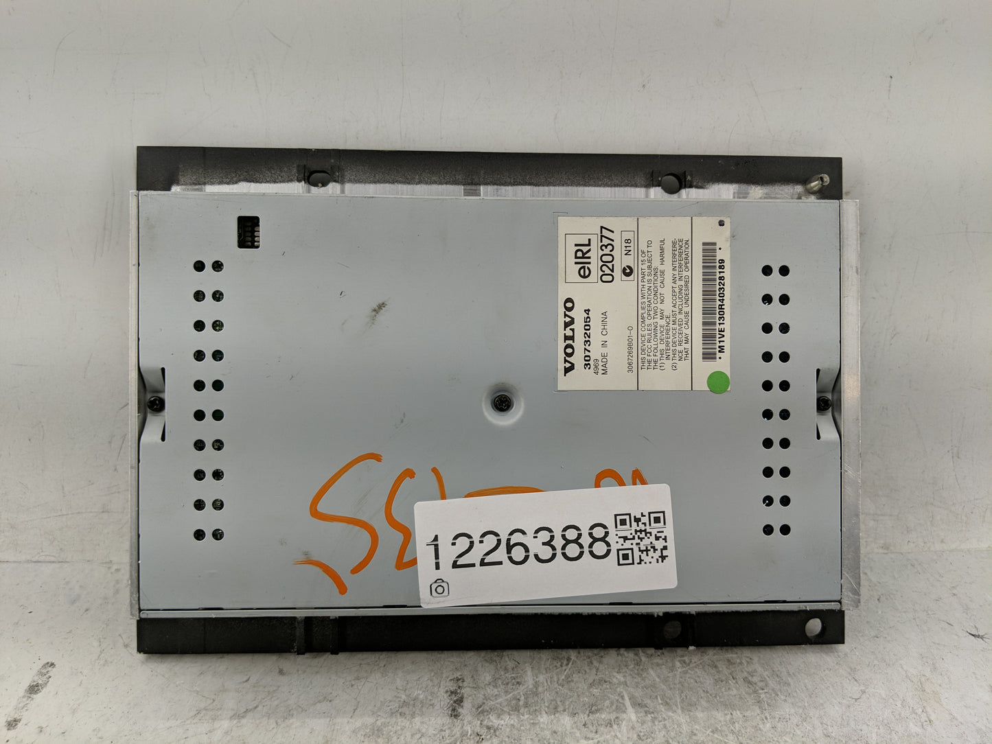 2003-2009 Volvo Xc90 Radio AM FM Cd Player Receiver Replacement P/N:30732825 Fits Fits 2003 2004 2005 2006 2007 2008 2009 20