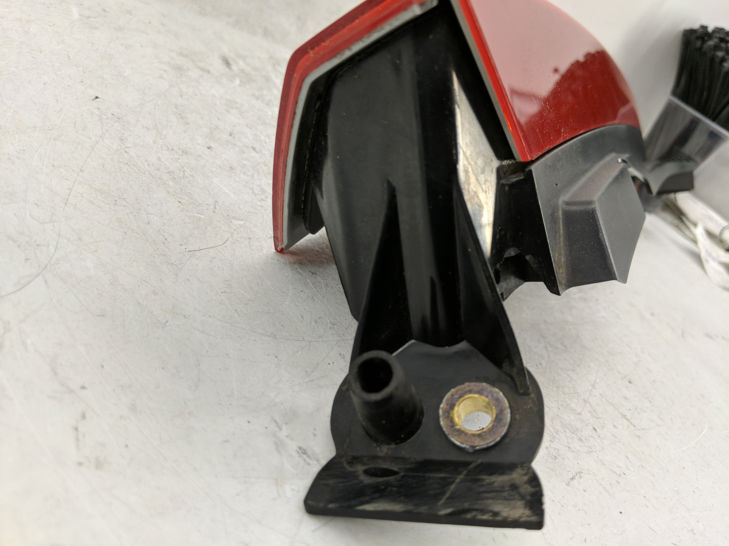 2003-2006 Volvo Xc90 Tail Light Assembly Driver Left OEM Fits Fits 2003 2004 2005 2006 OEM Used Auto Parts - Oemusedautopart