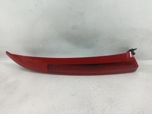 2003-2006 Volvo Xc90 Tail Light Assembly Passenger Right OEM P/N:157618 Fits Fits 2003 2004 2005 2006 OEM Used Auto Parts - 