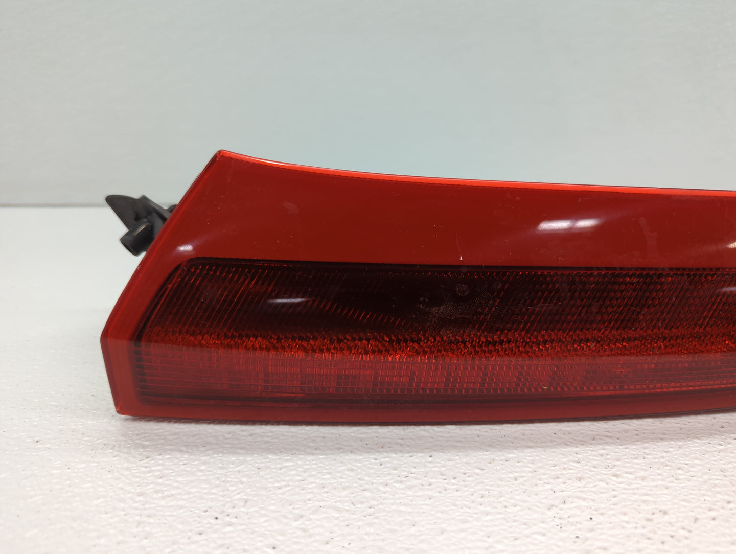 2003-2006 Volvo Xc90 Tail Light Assembly Driver Left OEM P/N:9483771 30678220 Fits Fits 2003 2004 2005 2006 OEM Used Auto Pa