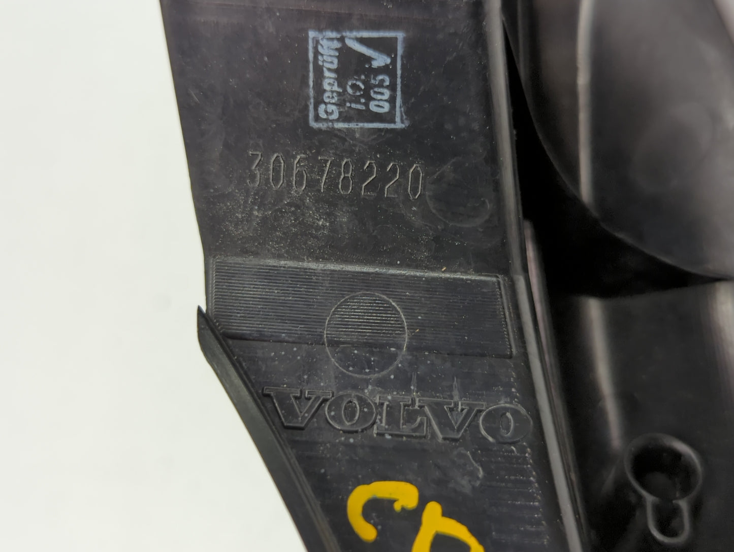 2003-2006 Volvo Xc90 Tail Light Assembly Driver Left OEM P/N:9483771 30678220 Fits Fits 2003 2004 2005 2006 OEM Used Auto Pa