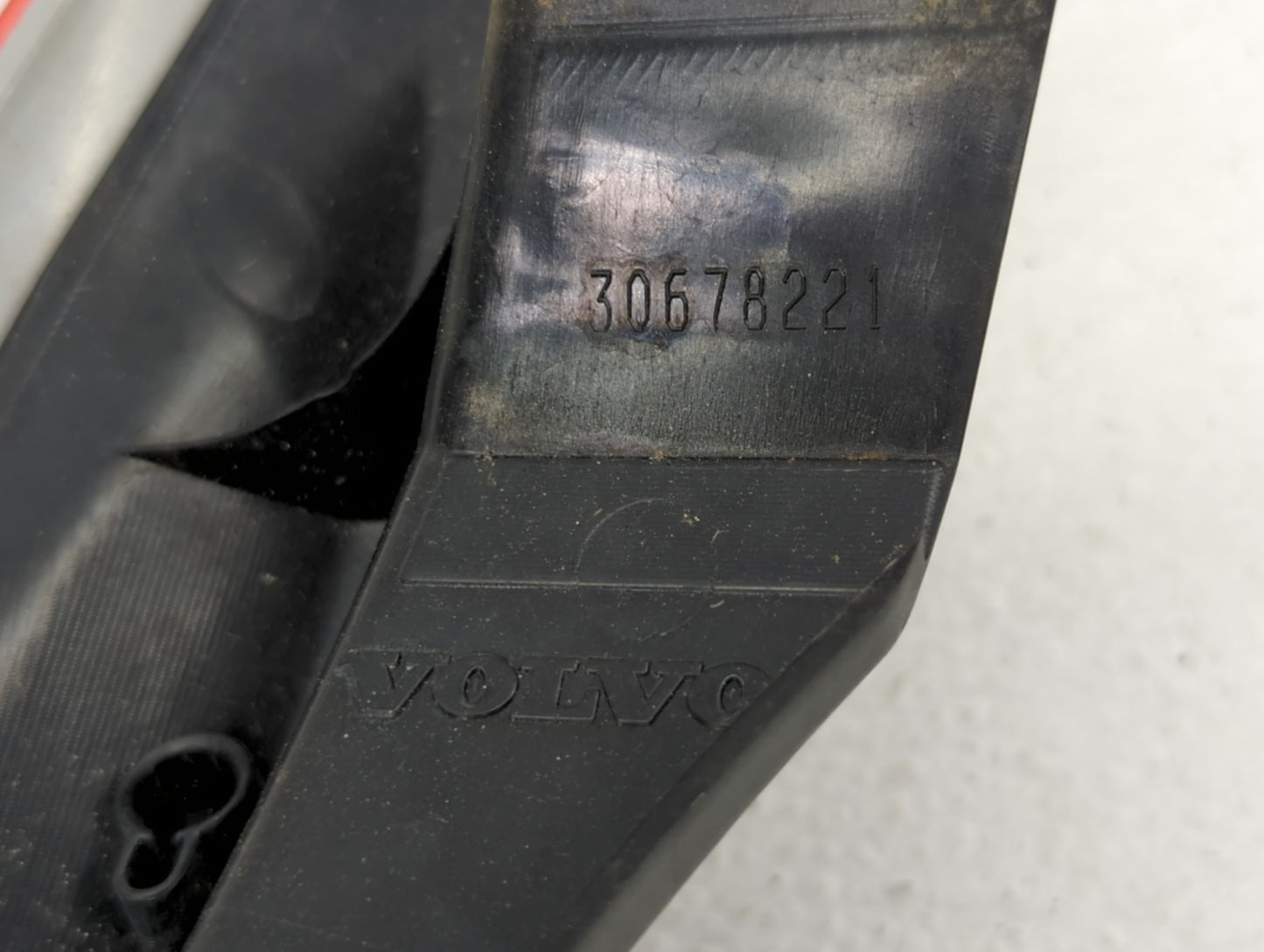 2003-2006 Volvo Xc90 Tail Light Assembly Passenger Right OEM Fits Fits 2003 2004 2005 2006 OEM Used Auto Parts - Oemusedauto