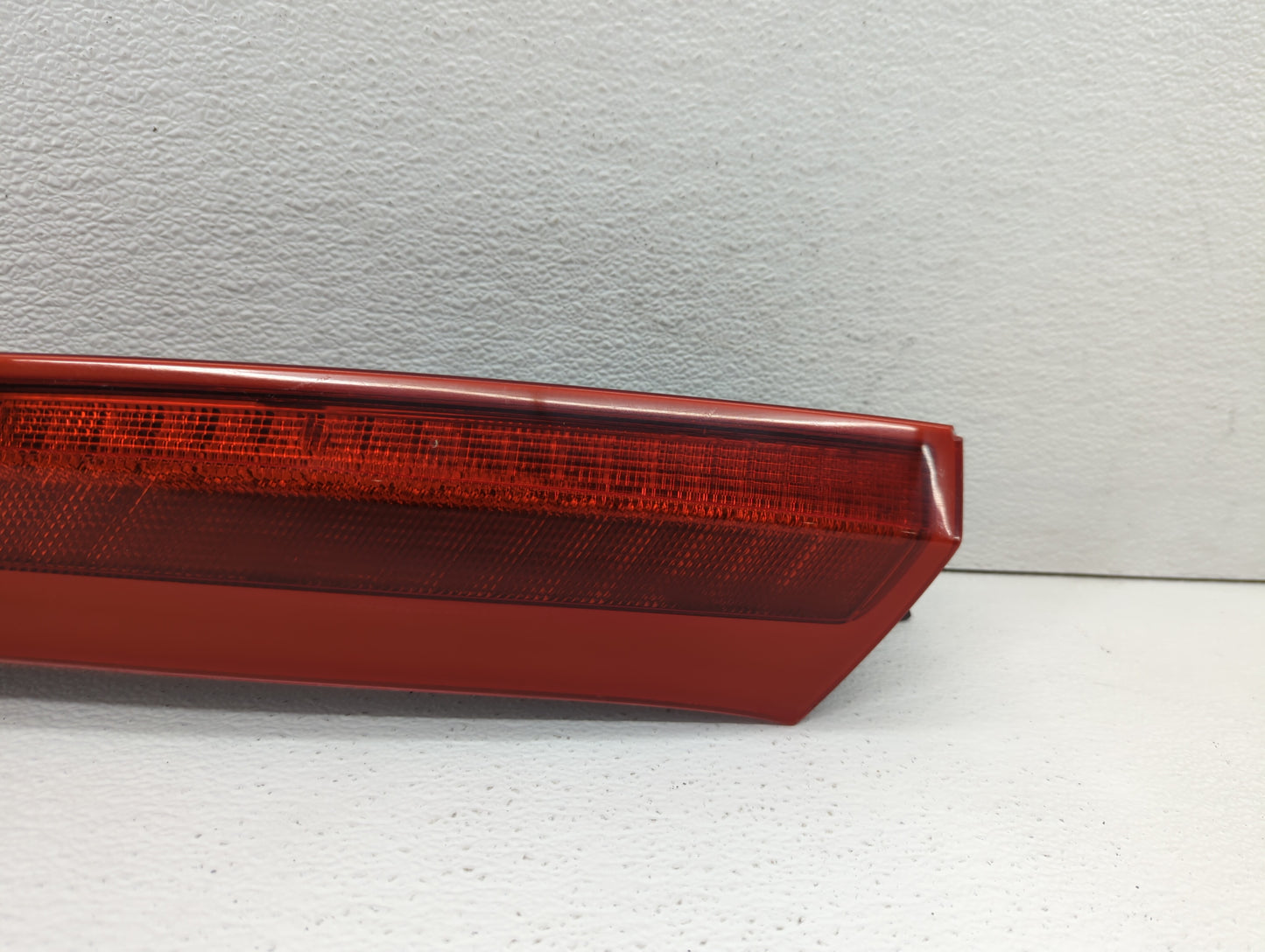 2003-2006 Volvo Xc90 Tail Light Assembly Driver Left OEM P/N:157617 9483771, 30678220 Fits Fits 2003 2004 2005 2006 OEM Used