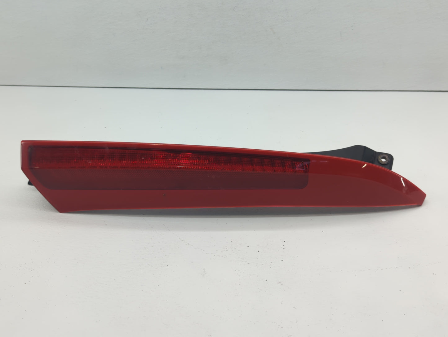 2003-2006 Volvo Xc90 Tail Light Assembly Passenger Right OEM P/N:30678221 Fits Fits 2003 2004 2005 2006 OEM Used Auto Parts 