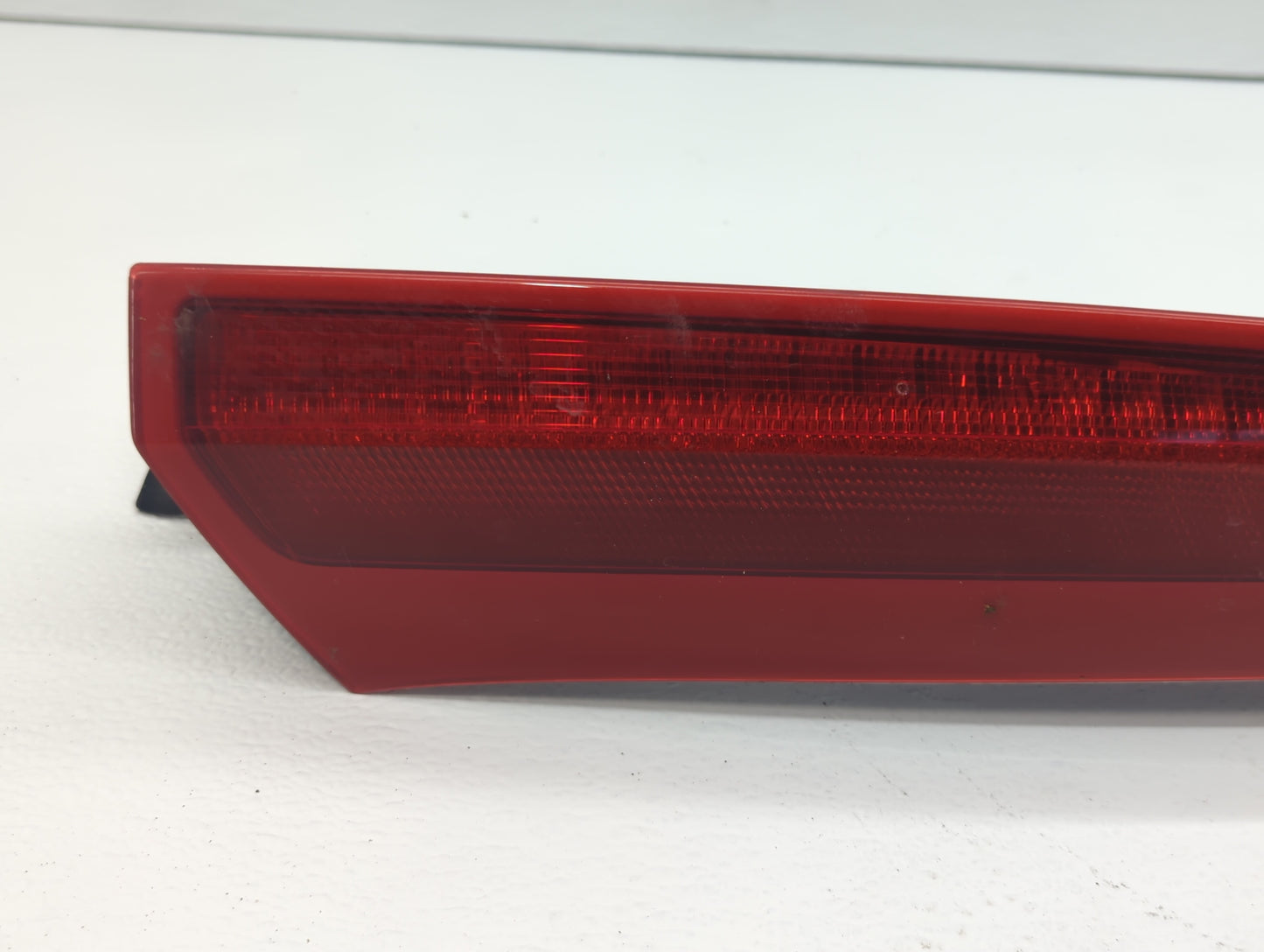 2003-2006 Volvo Xc90 Tail Light Assembly Passenger Right OEM P/N:30678221 Fits Fits 2003 2004 2005 2006 OEM Used Auto Parts 