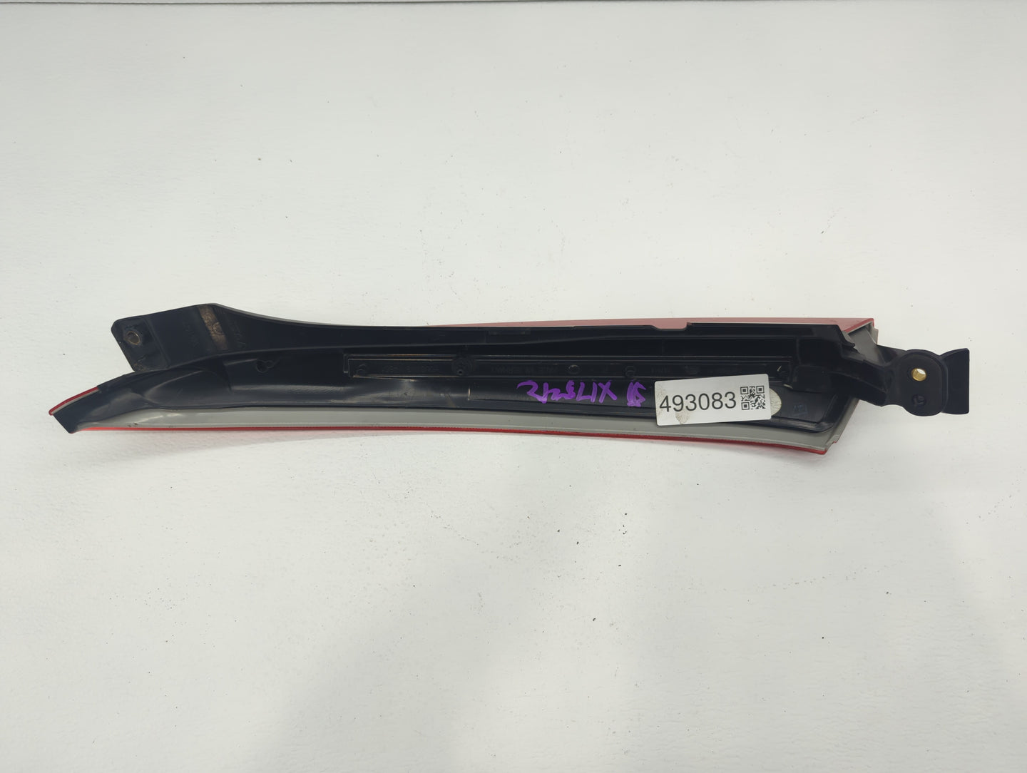 2003-2006 Volvo Xc90 Tail Light Assembly Passenger Right OEM P/N:30678221 Fits Fits 2003 2004 2005 2006 OEM Used Auto Parts 