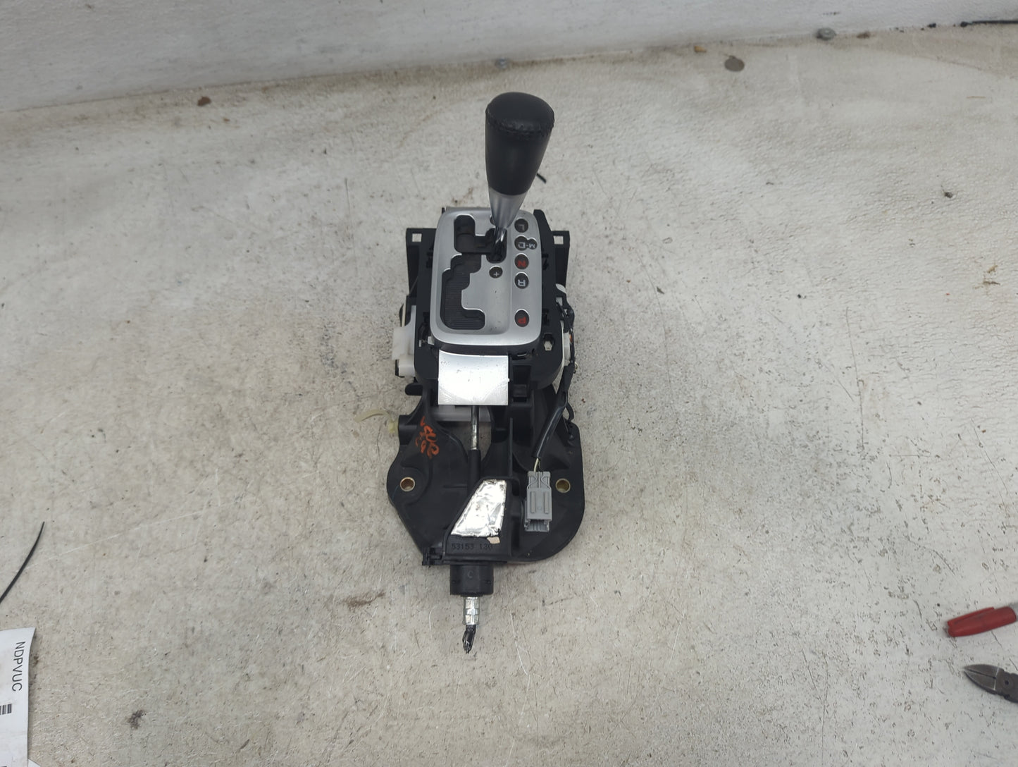 2006 Acura Tl Floor Console Assembly Shifter - Oemusedautoparts1.com