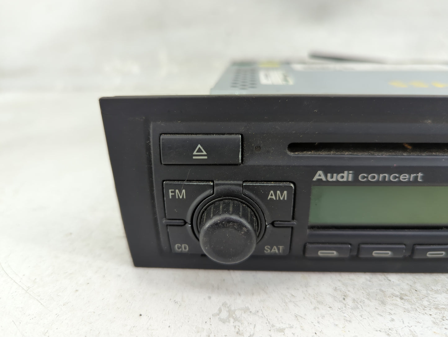 2006-2008 Audi A3 Radio AM FM Cd Player Receiver Replacement P/N:8P0035186 E6017751 Fits Fits 2006 2007 2008 OEM Used Auto P